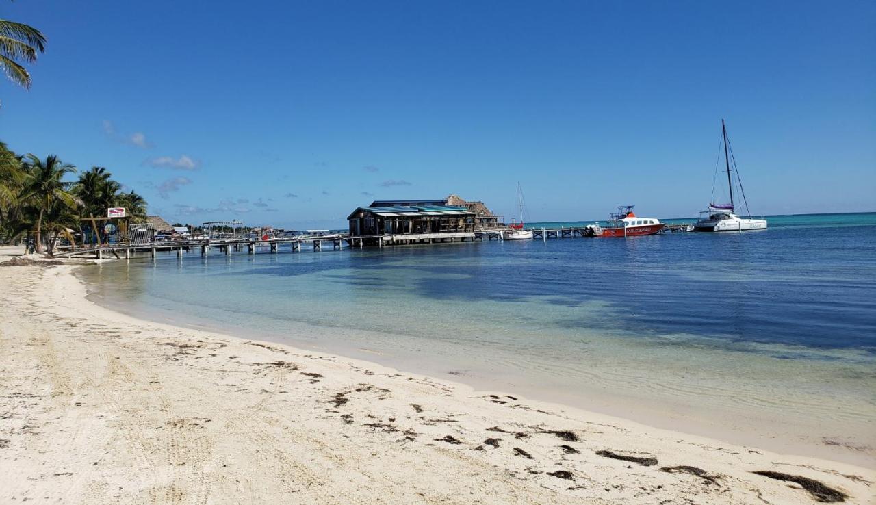 Ocean Tide Beach Resort San Pedro  Buitenkant foto